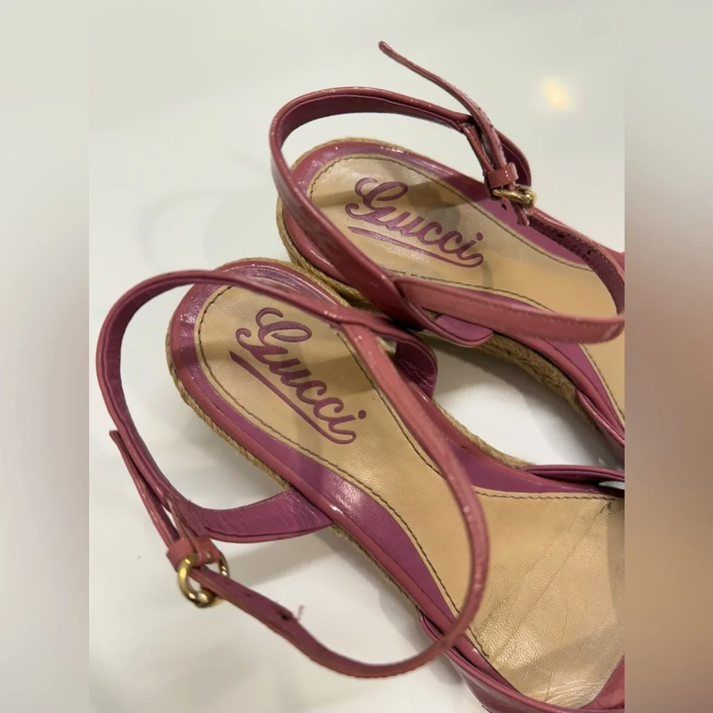 GUCCI Microguccissima Shine Low Wedge Sandals, Size 6.5‎